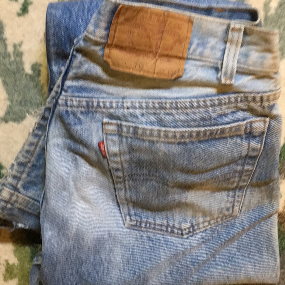 Levi’s 501 33x34. Old and need some love.